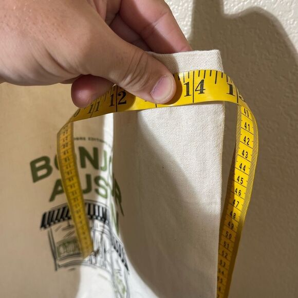 Sezane Octobre Edition
Cream Tote Bag with Green Print - Picture 7 of 9